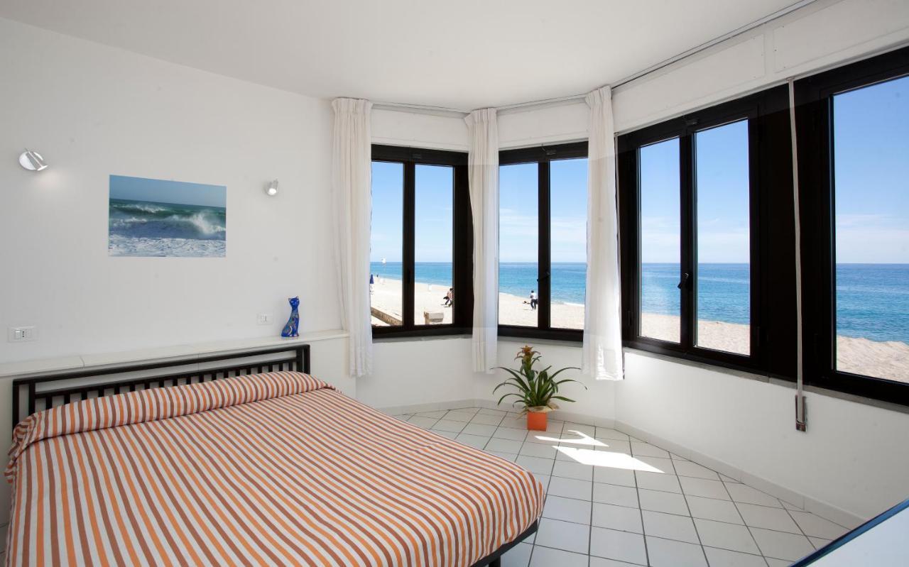 Residence Le Dune Club Varigotti Extérieur photo
