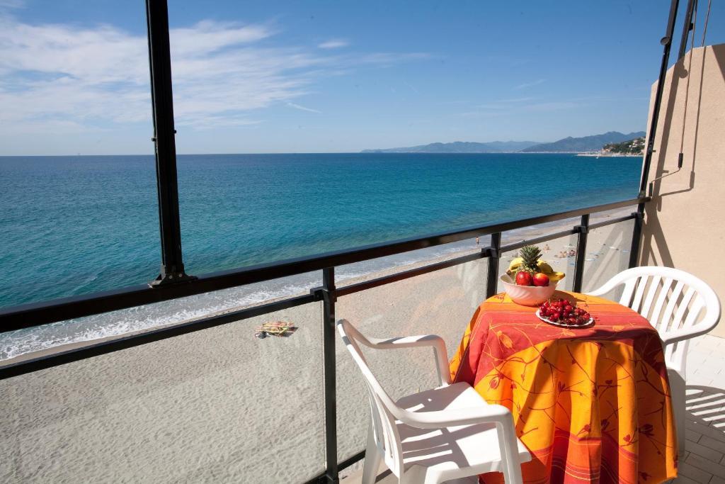 Residence Le Dune Club Varigotti Chambre photo
